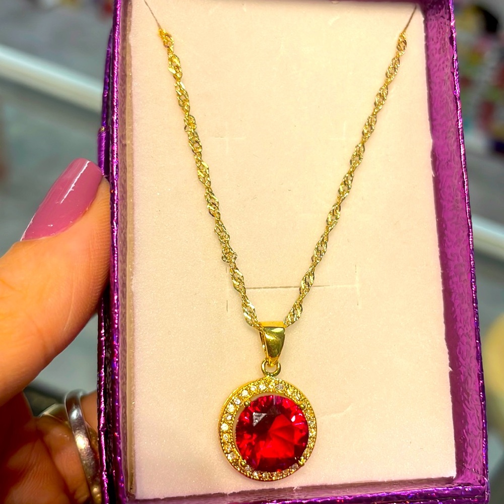 Delicate rubi necklace